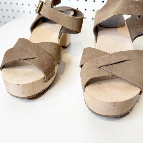 LOFT | Criss Cross Leather &amp; Suede Clog Sandals Sz. 8