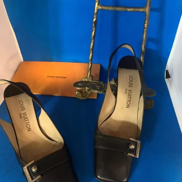 Louis Vuitton Black Leather Slingback Sandals Size 37