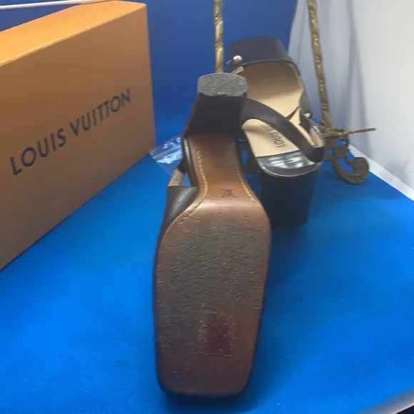 Louis Vuitton Brown Leather Slingback Sandals Size 37