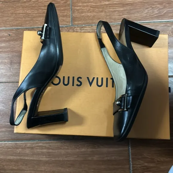 Louis Vuitton Brown Leather Slingback Sandals Size 37