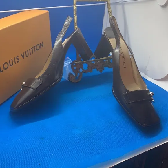 Louis Vuitton Brown Leather Slingback Sandals Size 37