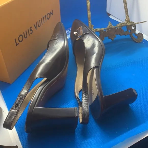 Louis Vuitton Brown Leather Slingback Sandals Size 37
