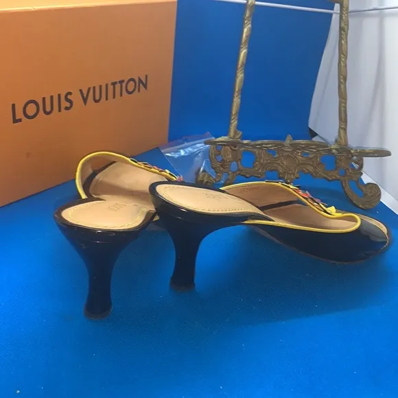 LOUIS VUITTON Leather Flower Patterm Open-Toe Mule Sandals EUR 37 1/2
