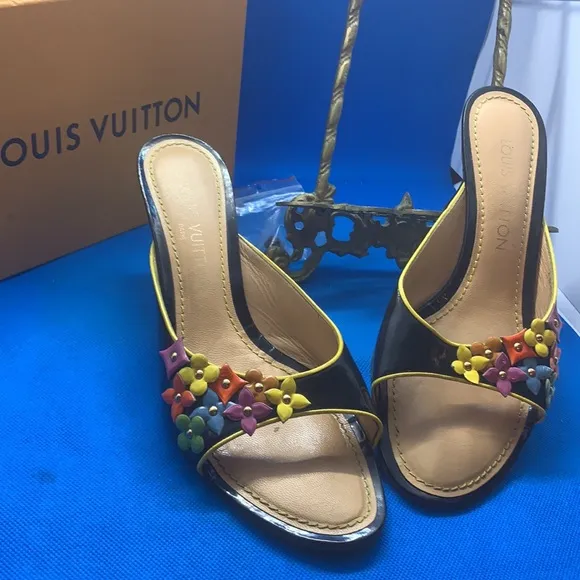 LOUIS VUITTON Leather Flower Patterm Open-Toe Mule Sandals EUR 37 1/2