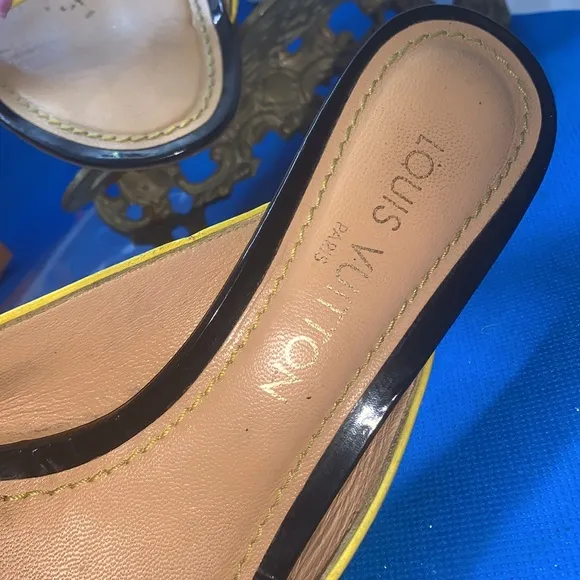 LOUIS VUITTON Leather Flower Patterm Open-Toe Mule Sandals EUR 37 1/2