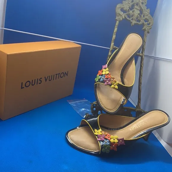LOUIS VUITTON Leather Flower Patterm Open-Toe Mule Sandals EUR 37 1/2