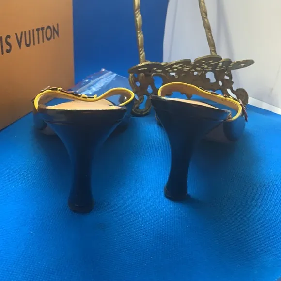 LOUIS VUITTON Leather Flower Patterm Open-Toe Mule Sandals EUR 37 1/2