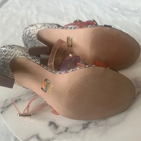 Louise et Cie ISOLDAH Strappy Buckle Leather Caged Pump Grey Snake: NWOT