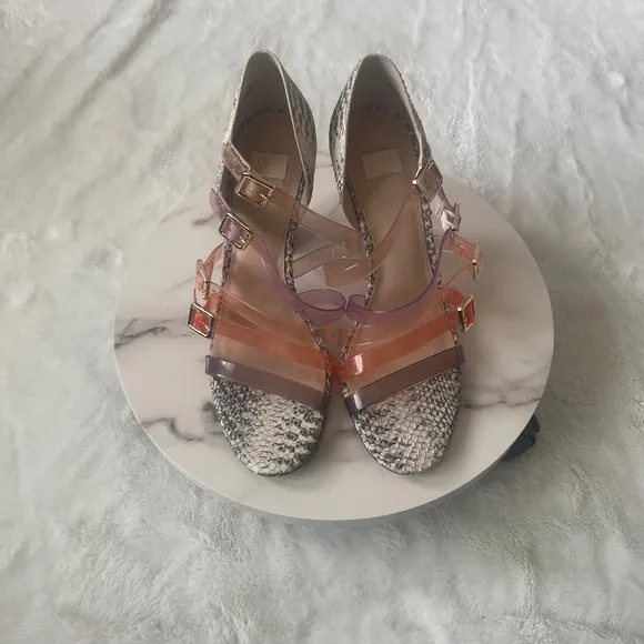 Louise et Cie ISOLDAH Strappy Buckle Leather Caged Pump Grey Snake: NWOT