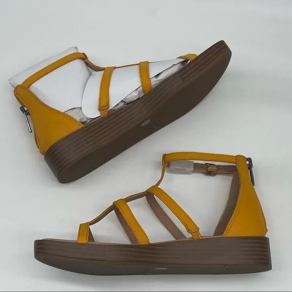 Lucky BrandWomen’s Ellian Alligator leather Sandals in CitrusSize 5.5 MNew