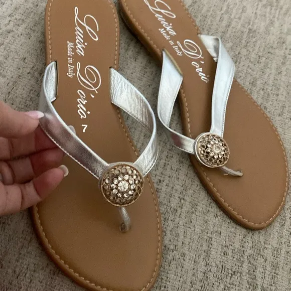 Luisa D’Orio ✿ Metallic Leather Jewel Embellished Thong Sandals ✿ Size 7