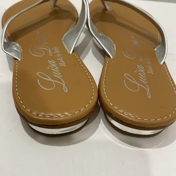 Luisa D’Orio ✿ Metallic Leather Jewel Embellished Thong Sandals ✿ Size 7