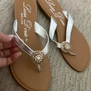 Luisa D’Orio ✿ Metallic Leather Jewel Embellished Thong Sandals ✿ Size 7
