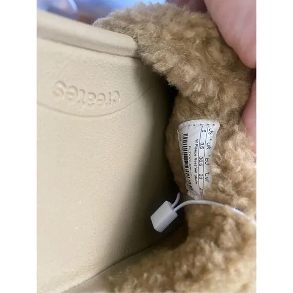 Lululemon slide fuzzy sandals size 6 NWT￼