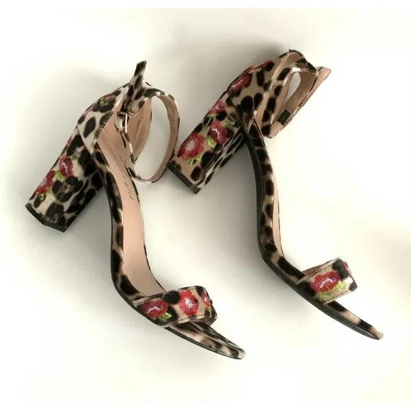 Madden Girl Sandals Women Size 9M Animal Print Behave Embroidered Block Heel