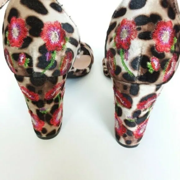 Madden Girl Sandals Women Size 9M Animal Print Behave Embroidered Block Heel