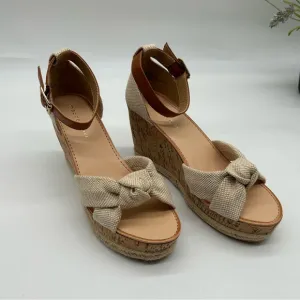 MADDEN GIRL Women's Colette Platform Wedge Sandals in oatmeal fabric size 7.5
