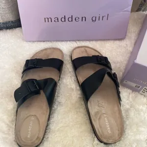 Madden Girl, Brando Black leather sandals. Womens 10. NIB.