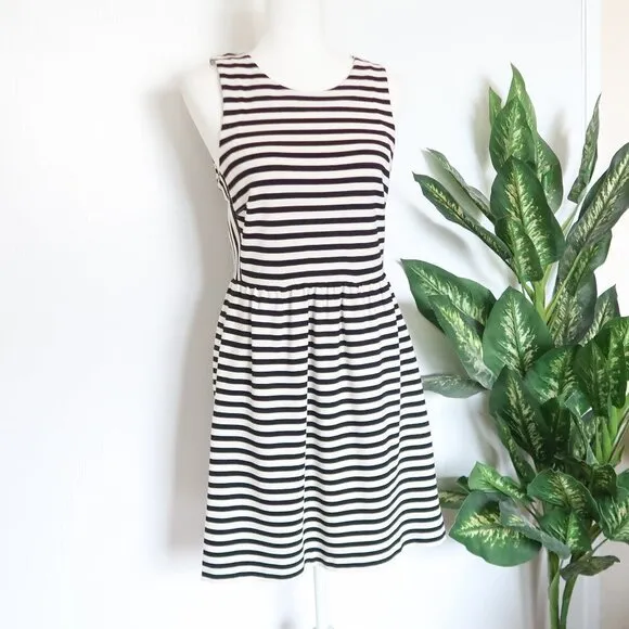 Madewell Black &amp; White Striped Afternoon Fit and Flare Sleeveless Mini Dress M