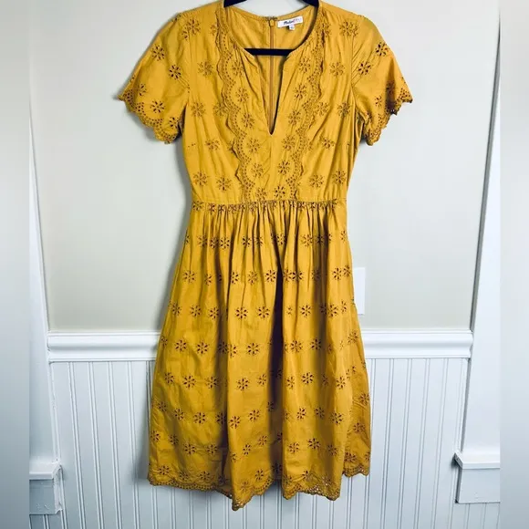 Madewell Scalloped Eyelet Midi Dress Yellow Size 0 Boho Chic