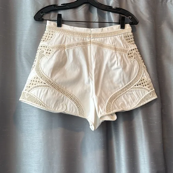 Maje Ecru Crochet Tulip Short. NWT Sz 36/S