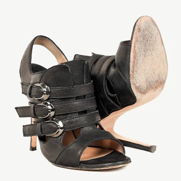 Manolo Blahnik Black Leather Buckled Gladiator Sandals