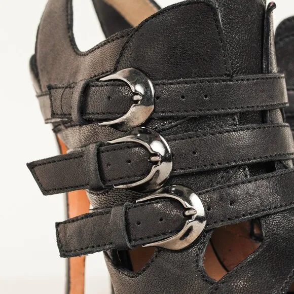 Manolo Blahnik Black Leather Buckled Gladiator Sandals