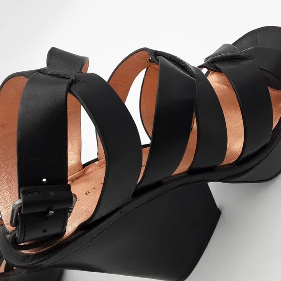 Marc by Marc Jacob leather pump sandals black ankle buckle closure event Y2K 38
