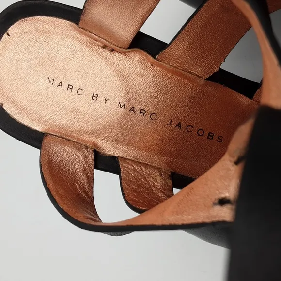 Marc by Marc Jacob leather pump sandals black ankle buckle closure event Y2K 38