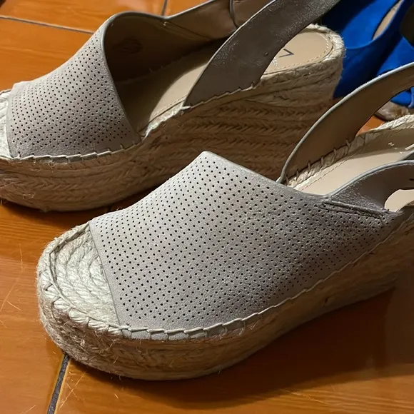 Marc Fisher Andela wedge platform sandals