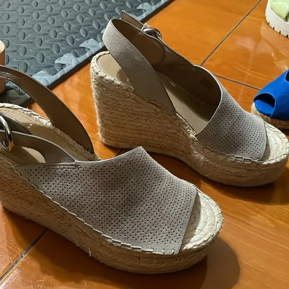 Marc Fisher Andela wedge platform sandals