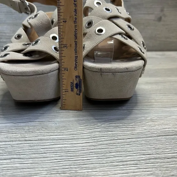 Marc Fisher Bloom Grommet Platform leather Sandals size 6.5