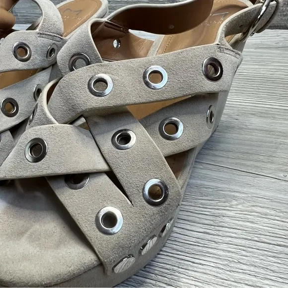 Marc Fisher Bloom Grommet Platform leather Sandals size 6.5