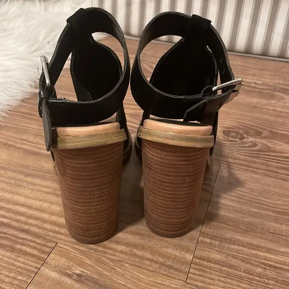 Marc Fisher ❤️Chic Black Open-Toe Block Heel Sandals