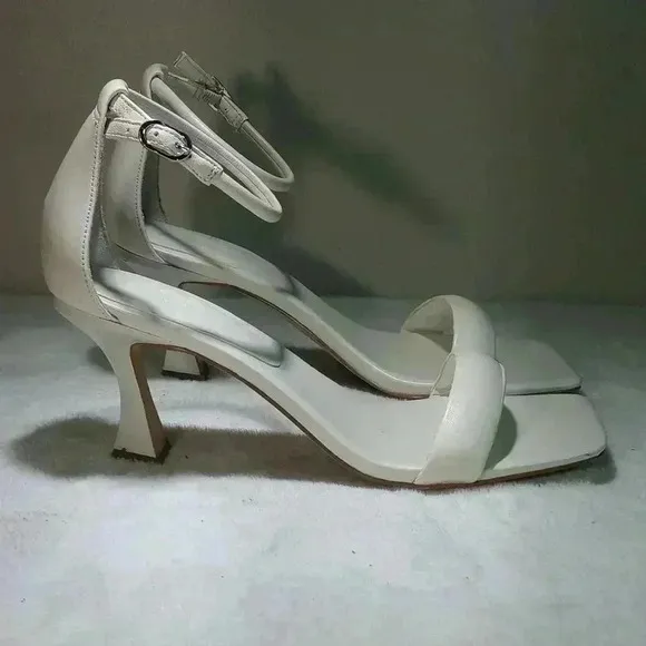 MARC FISHER JARON ANKLE STRAP HEELED SANDAL