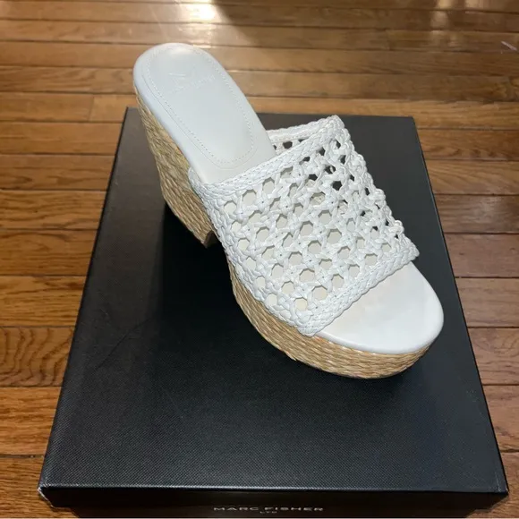 Marc Fisher LTD Hollis Platform Wedge Sandals Ivory &amp; Tan Women’s Size 10