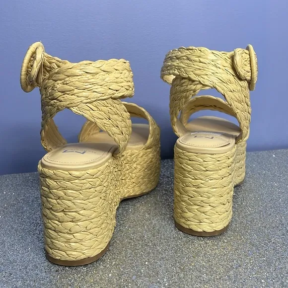 Marc Fisher Platform Sandals Size 9