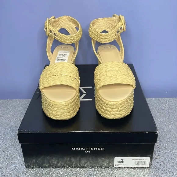 Marc Fisher Platform Sandals Size 9