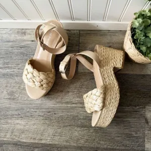 Marc Fisher Steel Woven Platform Sandals Size 9