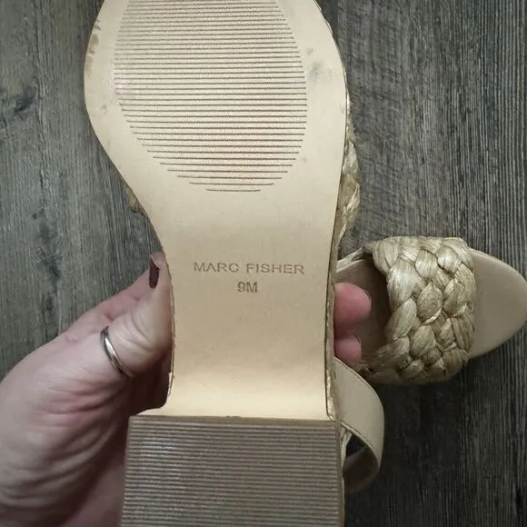 Marc Fisher Steel Woven Platform Sandals Size 9