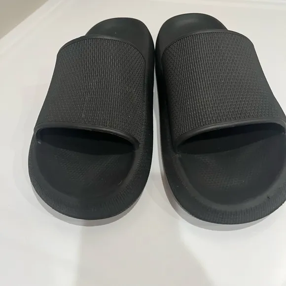 Men's Black Slide Sandals