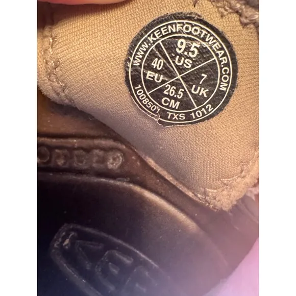 Men's Keen Sandals Tan Size 9.5