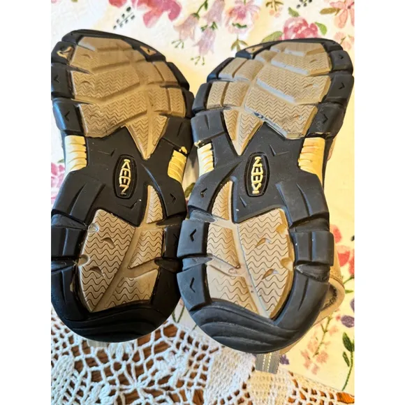 Men's Keen Sandals Tan Size 9.5