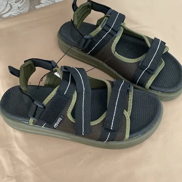 Men’s sandals with arch support