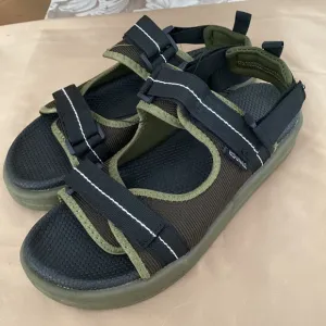 Men’s sandals with arch support