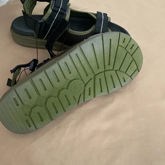 Men’s sandals with arch support