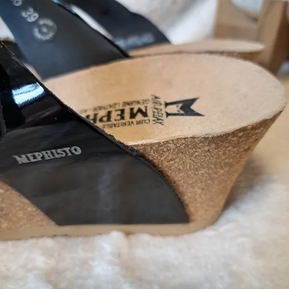 Mephisto Lidia Sandals Black Patent Rhinestone Buckle Platform Wedge Size 8 NWT