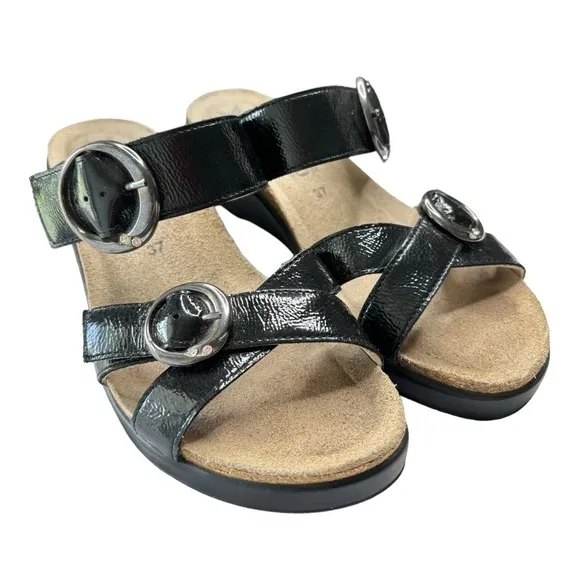 Mephisto Size 37 US 6.5 / 7  Black Patent Leather Strappy Sandals Adjustable