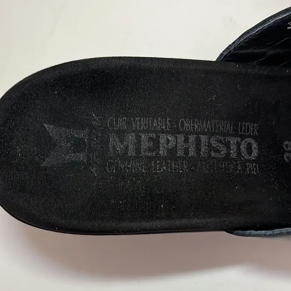 Mephisto’s  Black Leather Wedge Heel Slide Sandals Woman Size 8