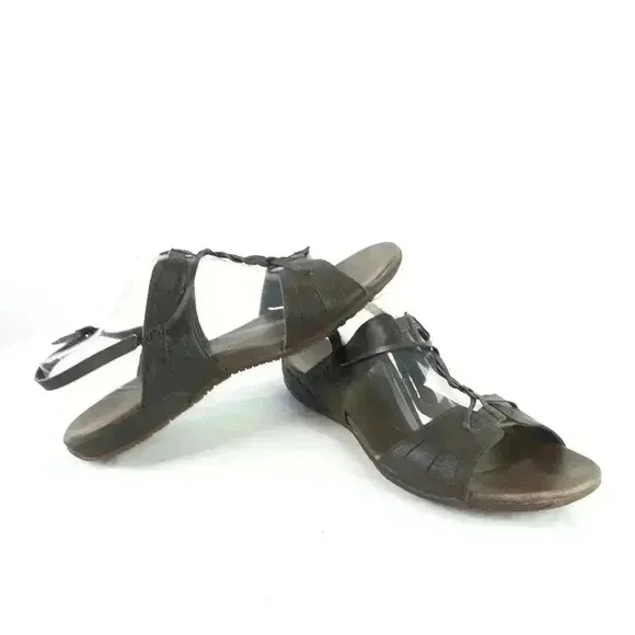 Merrell Mahogany Sandals Size 10 sling backs